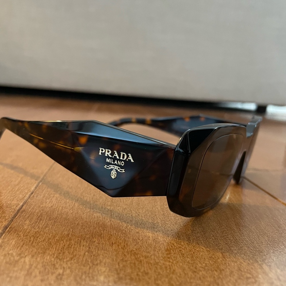 Prada Sunglasses. Tortoise. Unisex.